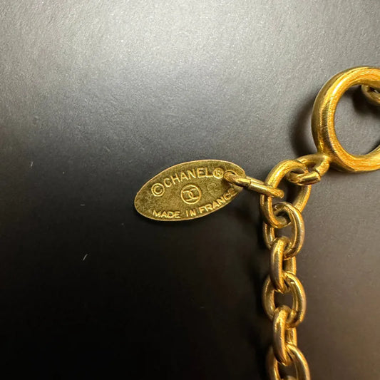 rc326-chanel-vintage-gold-plated-necklace