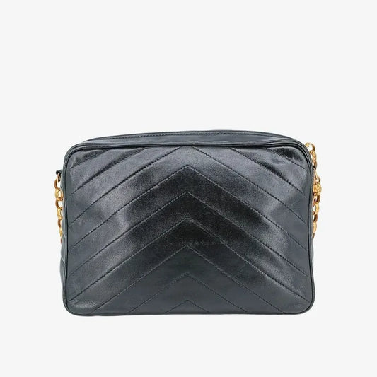 c352-chanel-vintage-black-lambskin-gold-chain-camera-bag