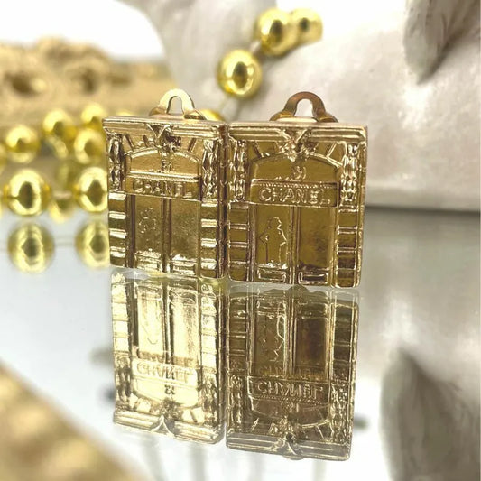 jt243-chanel-vintage-rue-cambon-stud-gold-plated-clip-on-earrings