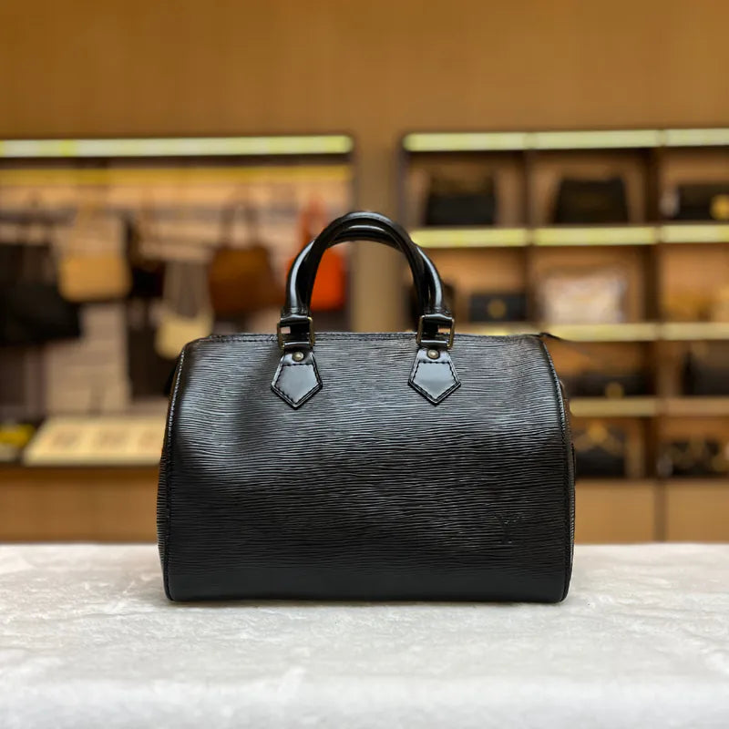 JX864 - Louis Vuitton Vintage Black Leather Speedy 25 – Lovintage