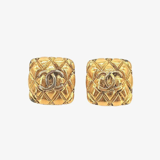 jr738-chanel-vintage-square-gold-plated-clip-on-earrings