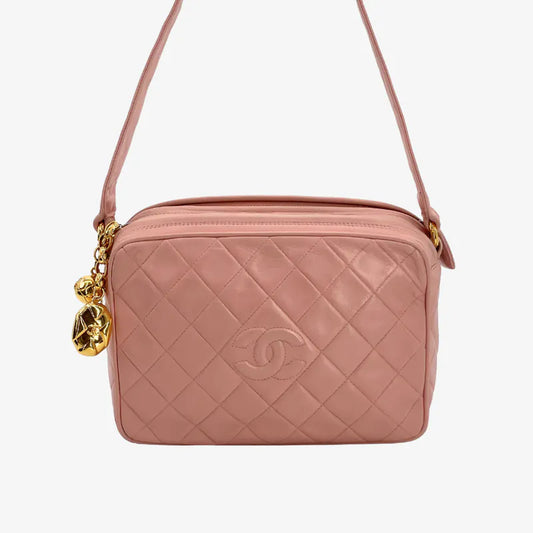 c566-chanel-vintage-pink-lambskin-camera-bag