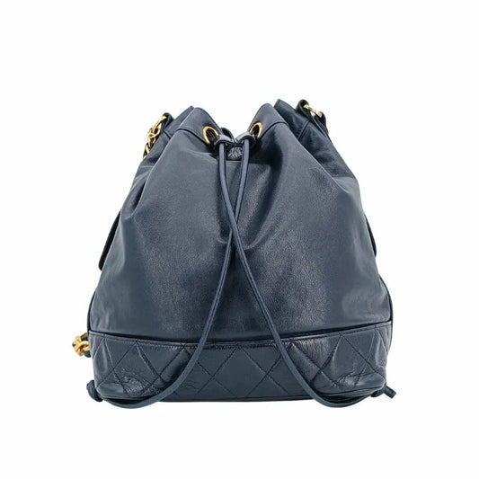 jt041-chanel-vintage-navy-lambskin-bucket-bag