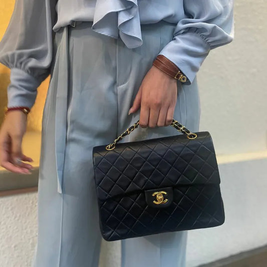 ju603-chanel-vintage-black-lambskin-25cm-flap-bag