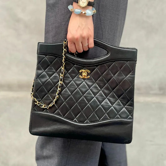 rb538-chanel-vintage-black-lambskin-quilted-31-tote-bag