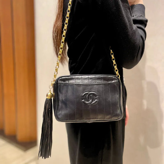 rb471-chanel-vintage-black-lambskin-tassels-gold-chain-camera-bag