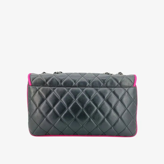 js589-chanel-black-lambskin-quilted-flap-bag