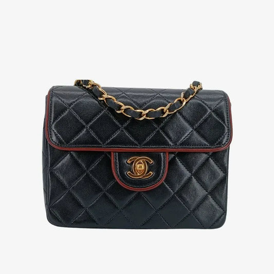 js657-chanel-vintage-black-lambskin-17cm-mini-square-flap-bag