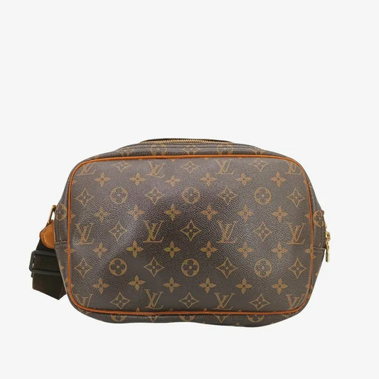 js655-louis-vuitton-reporter