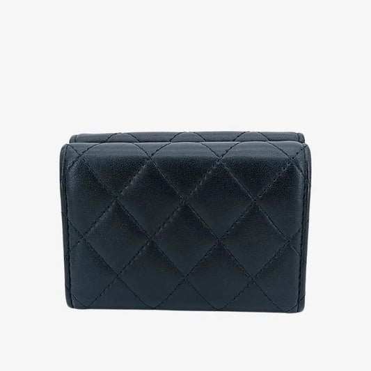 ju428-chanel-black-lambskin-classic-small-flap-wallet