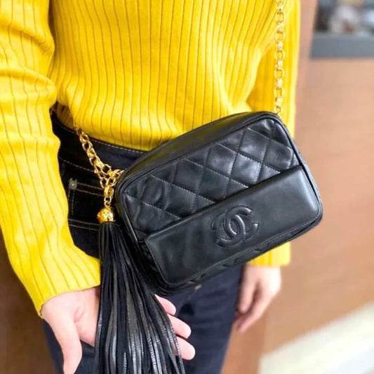 jr222-chanel-vintage-black-lambskin-tassels-gold-chain-camera-bag