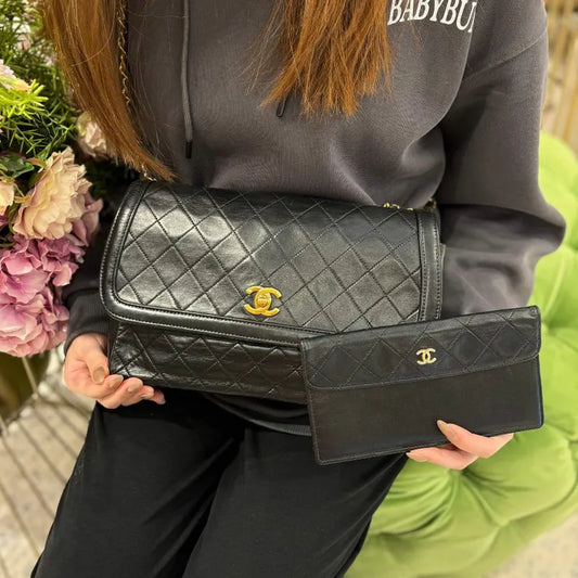 jah191-chanel-vintage-black-lambskin-quilted-flap-bag