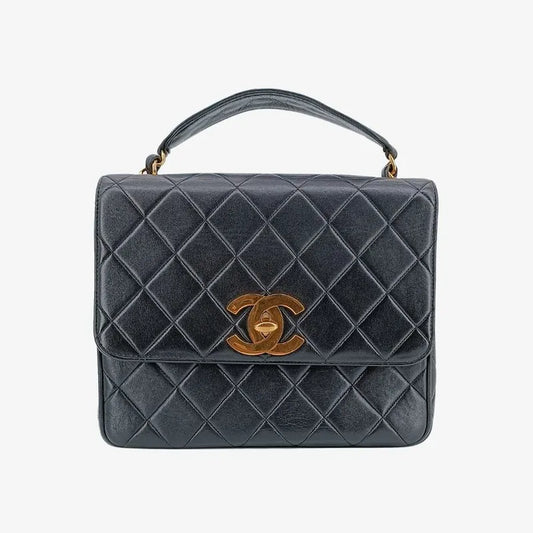 c370-chanel-vintage-black-lambskin-qulited-flap-bag
