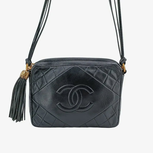 rb122-chanel-vintage-black-lambskin-tassel-camera-bag