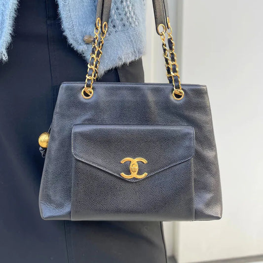 ju661-chanel-vintage-black-caviar-leather-tote-bag