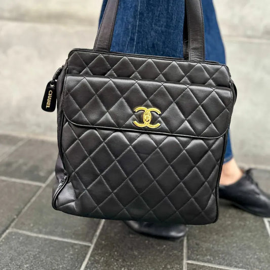 ra916-chanel-vintage-black-lambskin-quilted-tote-bag