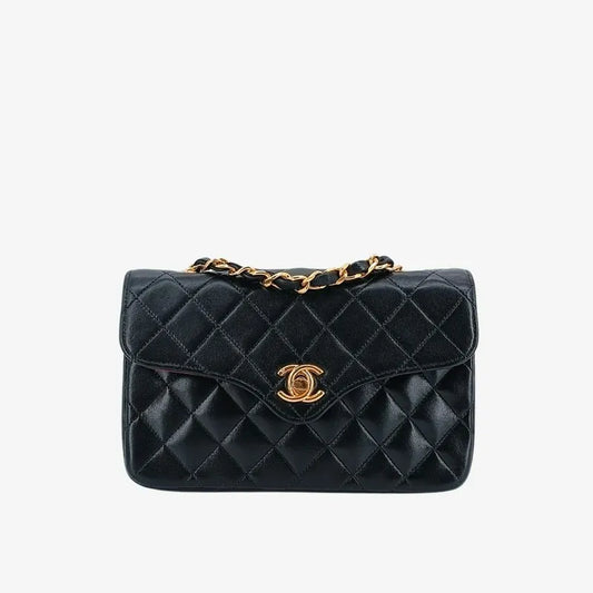 jah188-chanel-vintage-black-lambskin-flap-bag