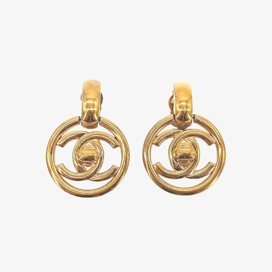 jr893-chanel-vintage-cc-turnlock-gold-plated-hoop-plated-clip-on-earrings