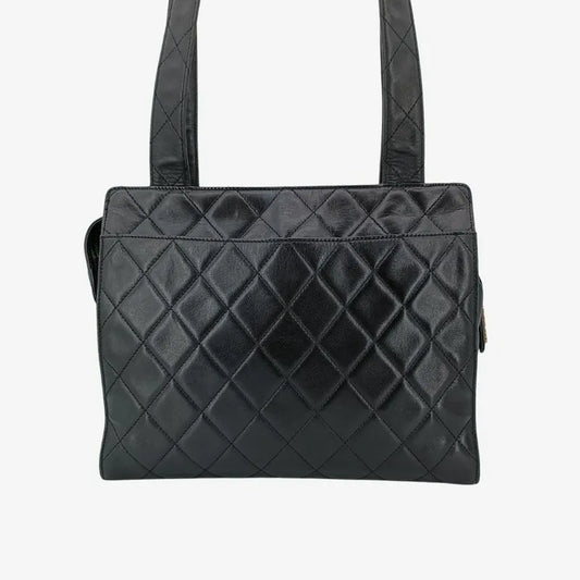ra845-chanel-vintage-black-lambskin-quilted-tote-bag