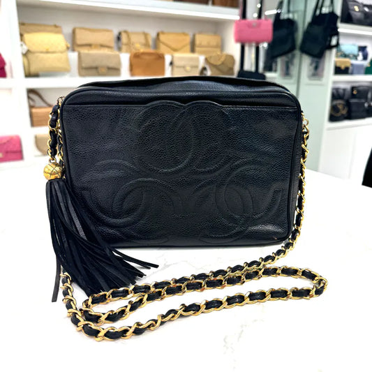 jw935-chanel-vintage-black-caviar-leather-triple-cc-camera-bag