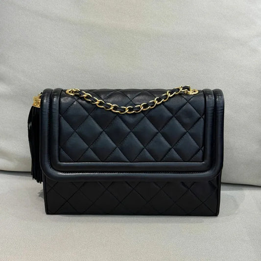 rc721-chanel-vintage-black-lambskin-quilted-flap-bag