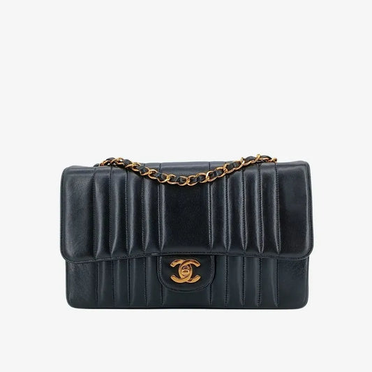 ra649-chanel-vintage-black-lambskin-vertical-flap-bag