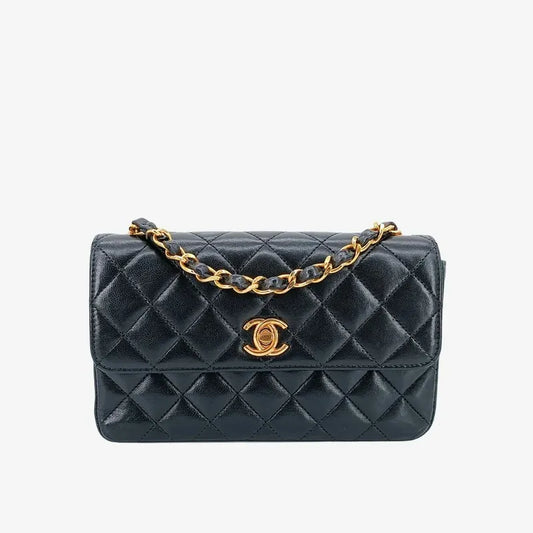 jah163-chanel-vintage-black-lambskin-flap-bag