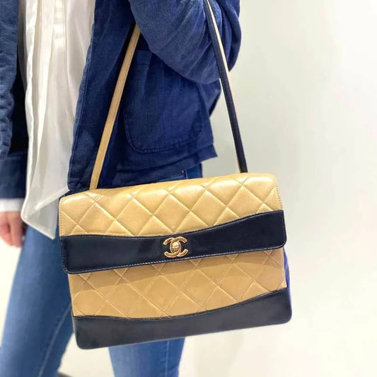 js364-chanel-vintage-bicolor-beige-black-lambskin-flap-bag