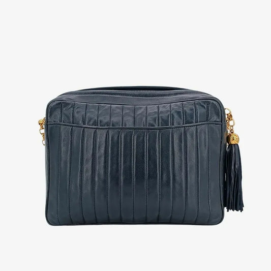 ra466-chanel-vintage-navy-lambskin-tassels-gold-chain-camera-bag