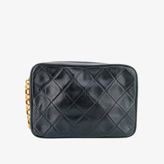 jr586-chanel-vintage-black-lambskin-tassels-gold-chain-camera-bag