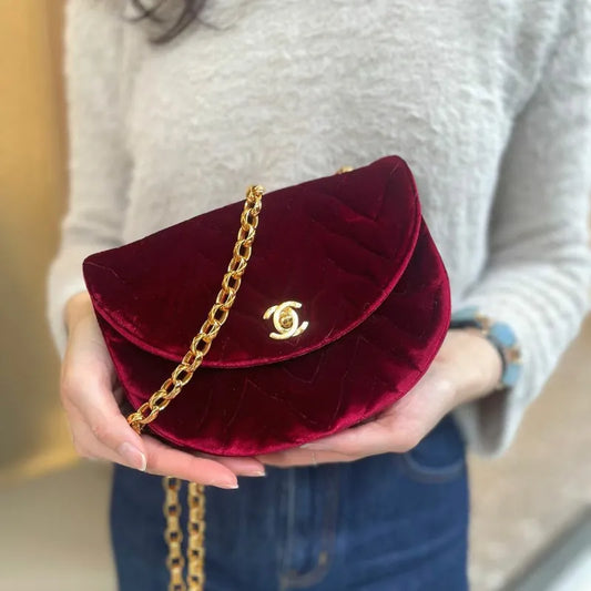 c452-chanel-vintage-red-velvet-gold-chain-half-moon-flap-bag