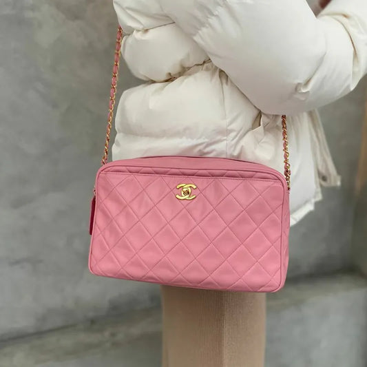 jah172-chanel-vintage-pink-lambskin-quilted-camera-bag