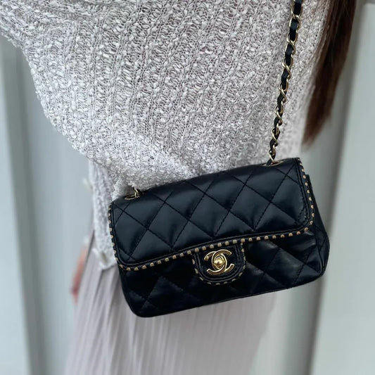 ju307-chanel-vintage-black-lambskin-flap-bag