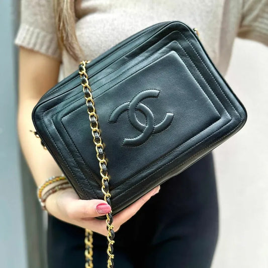 ra469-chanel-vintage-black-lambskin-tassel-camera-bag