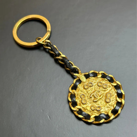 ra784-chanel-gold-key-ring