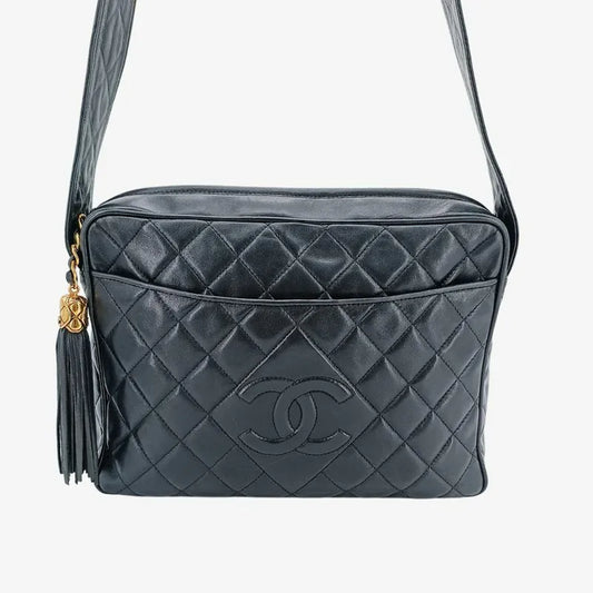 c481-chanel-vintage-black-lambskin-tessel-camera-bag