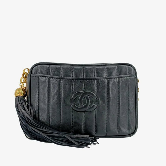 jr886-chanel-vintage-black-lambskin-tassels-gold-chain-camera-bag