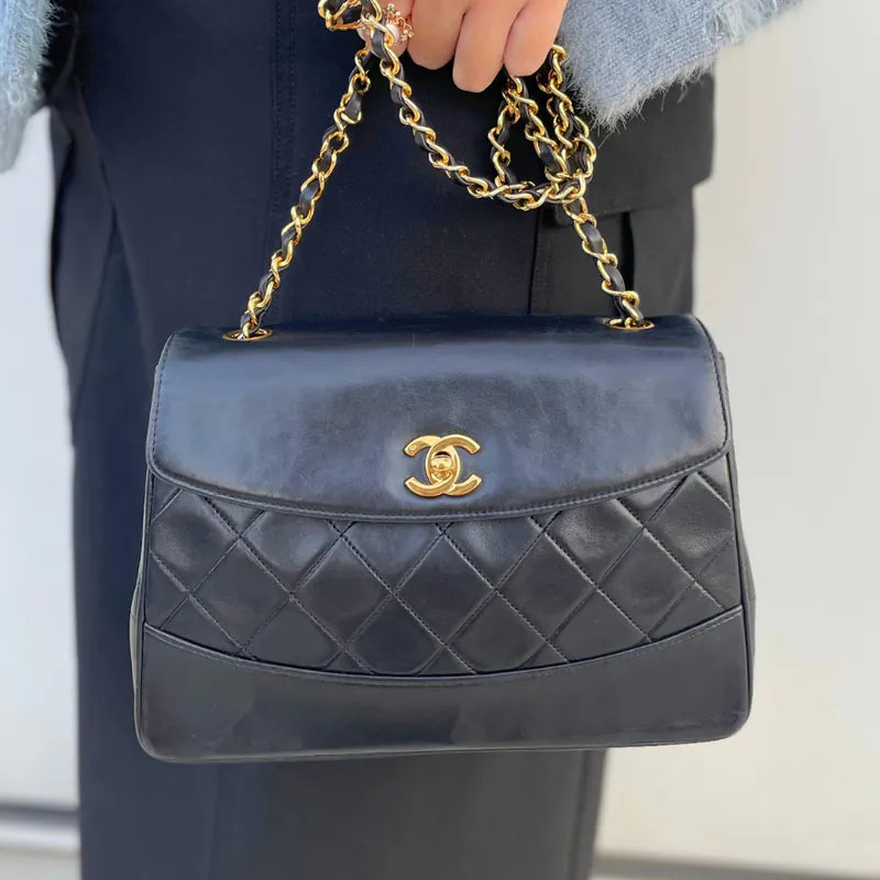 JAH196 - CHANEL Vintage Black Lambskin Trapezoid Flap Bag – Lovintage