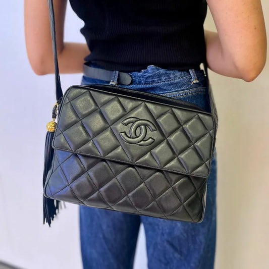 rb236-chanel-vintage-black-lambskin-tessel-camera-bag