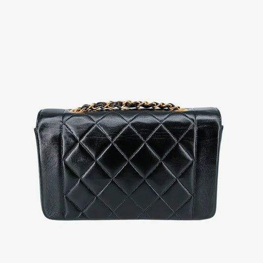 jt420-chanel-vintage-black-lambskin-22cm-diana-flap-bag