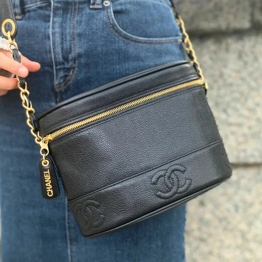 ra044-chanel-vintage-black-caviar-leather-embossed-logo-camera-bag