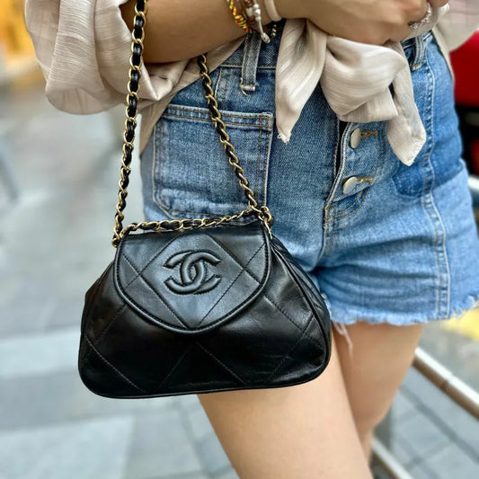 ra788-chanel-vintage-black-lambskin-quilted-flap-bag