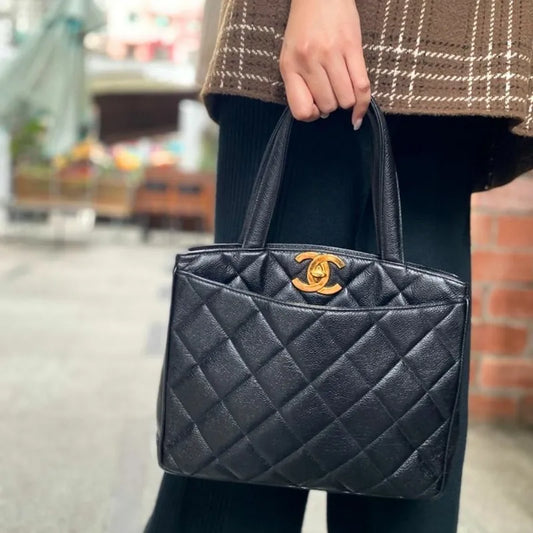 js506-chanel-vintage-black-caviar-leather-tote-bag