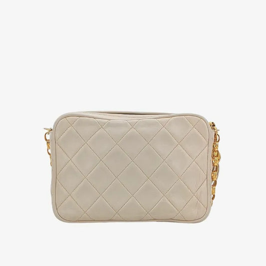 jt657-chanel-vintage-beige-lambskin-gold-chain-camera-bag