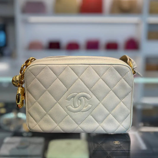rb289-chanel-vintage-beige-lambskin-camrea-bag