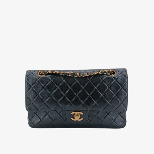 ra840-chanel-vintage-black-lambskin-25cm-classic-flap-bag