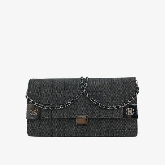 ju391-chanel-vintage-black-denim-chocolate-bar-flap-bag