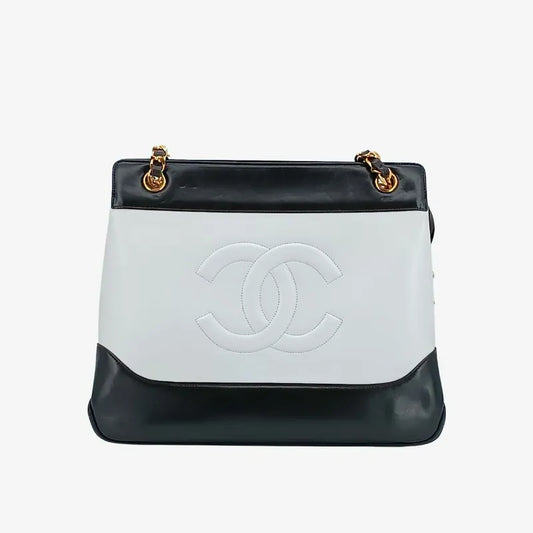 jah140-chanel-vintage-bicolor-black-white-lambskin-embossed-logo-tote-bag