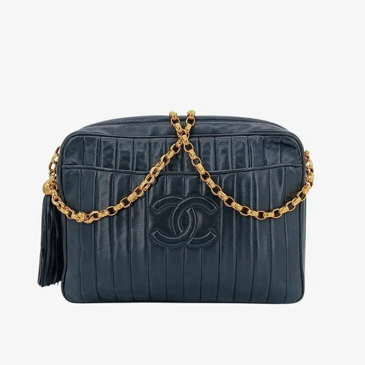 ra466-chanel-vintage-navy-lambskin-tassels-gold-chain-camera-bag