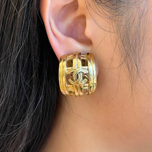 jt361-chanel-gold-plated-clip-on-earrings
